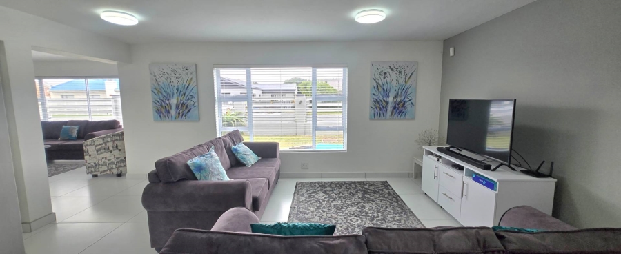 4 Bedroom Property for Sale in Franskraal Western Cape